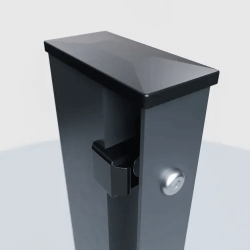 Zaunpfosten mit Abdeckleiste