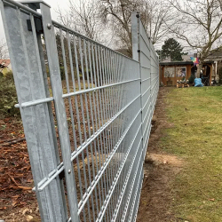 Zaun Eckpfosten mit Abdeckleiste