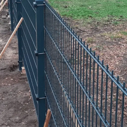 Zaunpfosten mit U-Bügel