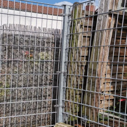 Zaunpfosten mit Schelle